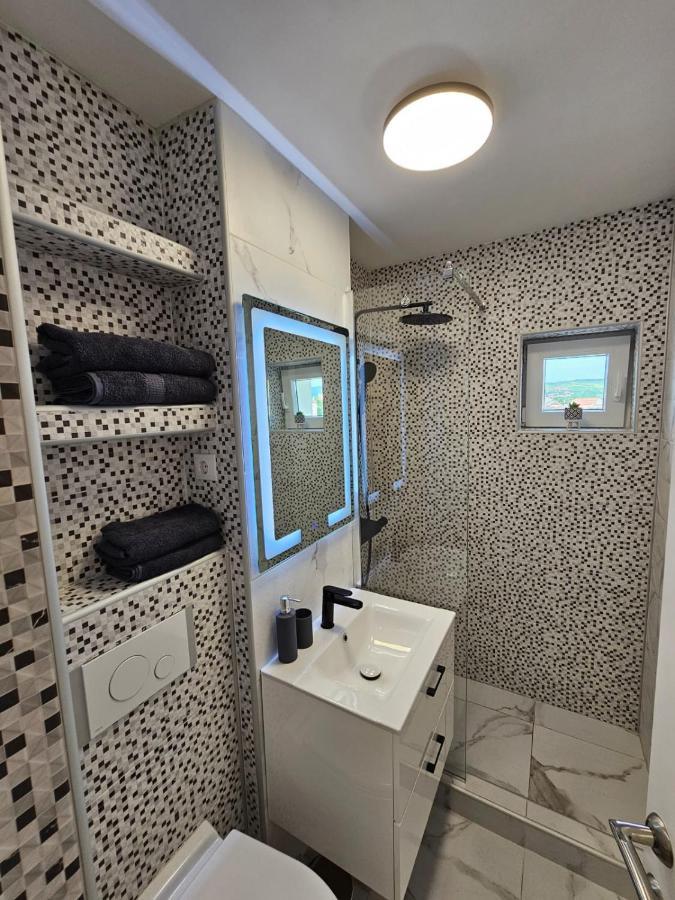 Modern Residence Scala Zilah Kültér fotó