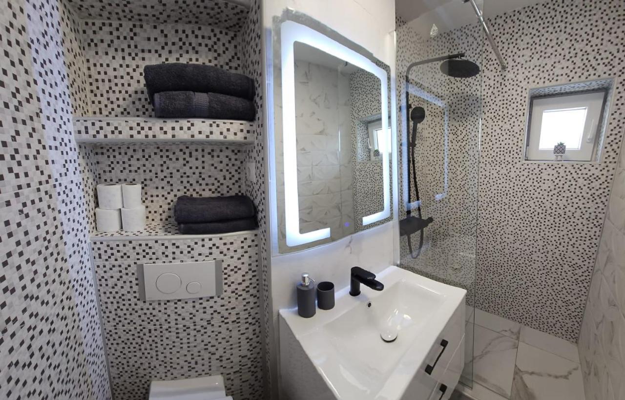 Modern Residence Scala Zilah Kültér fotó